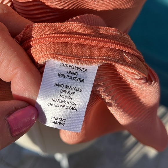 Halogen Sleeveless Coral Peplum Top -Size M - Picture 8 of 12